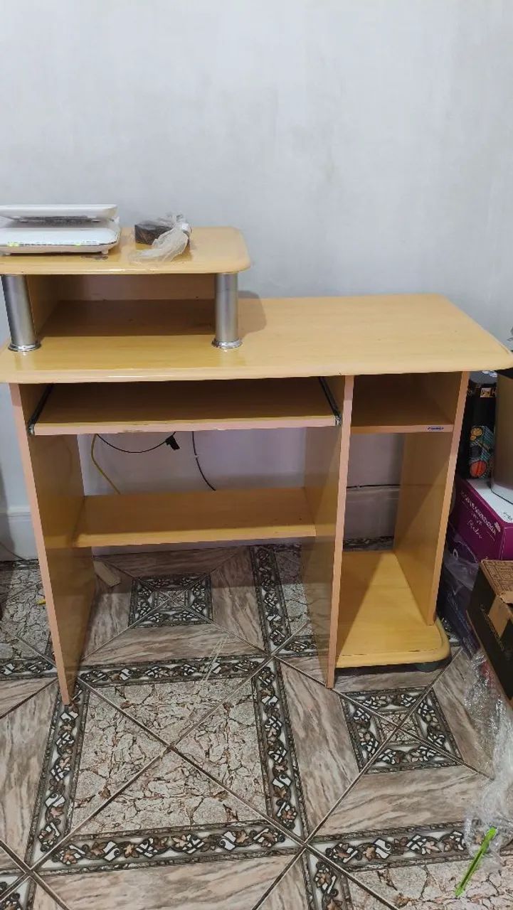 Mesa de computador435654471912663041