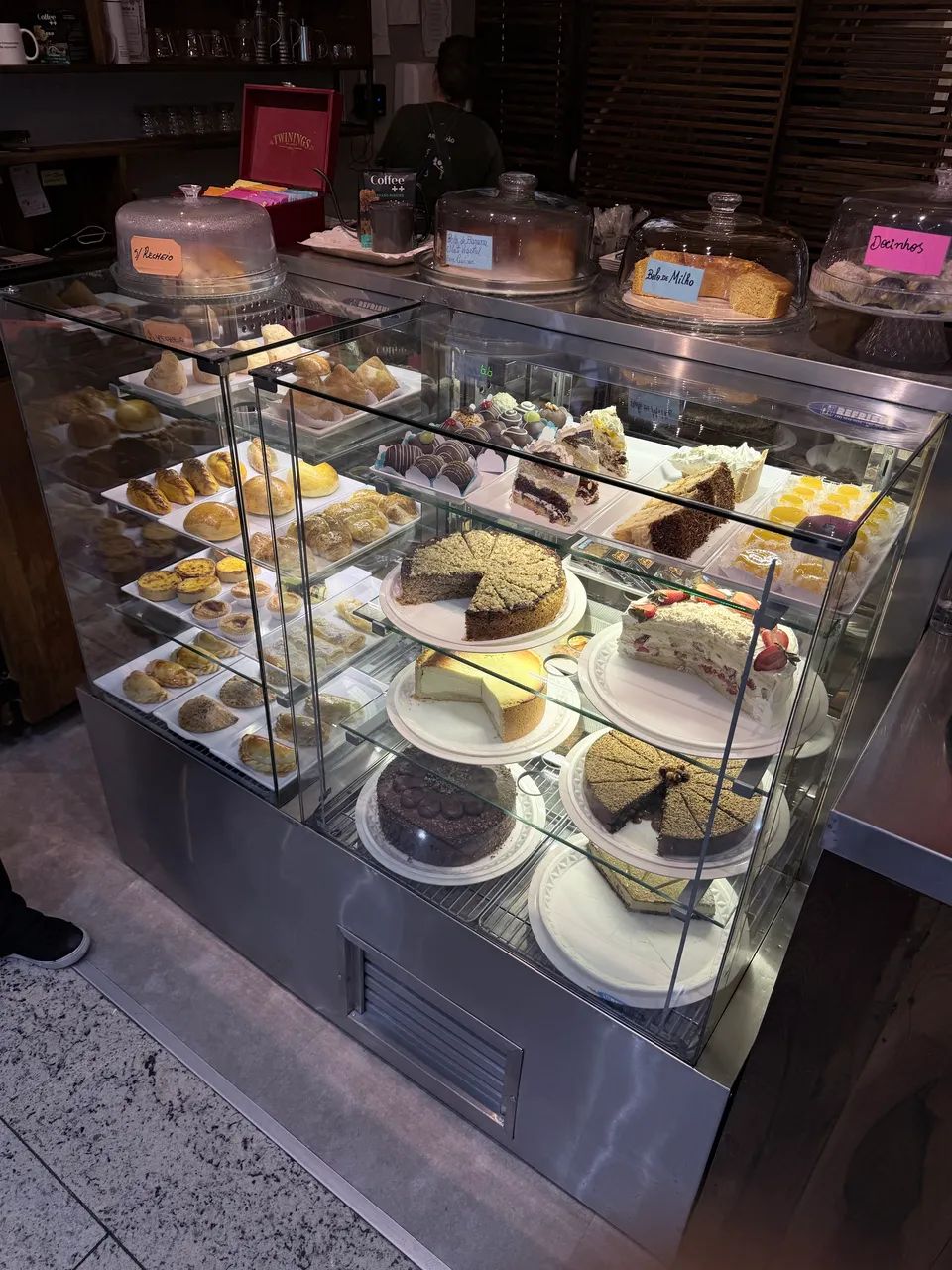 Vitrine refrigerada e estufa quente ( 2 em 1)  - Foto 3