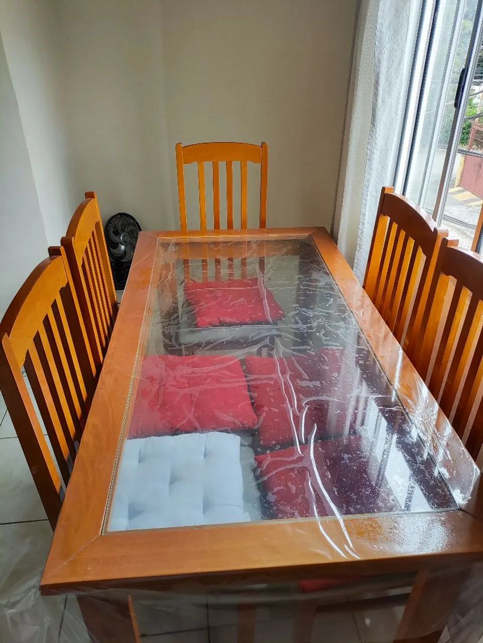 Mesa de madeira e vidro 6 lugares - Foto 2