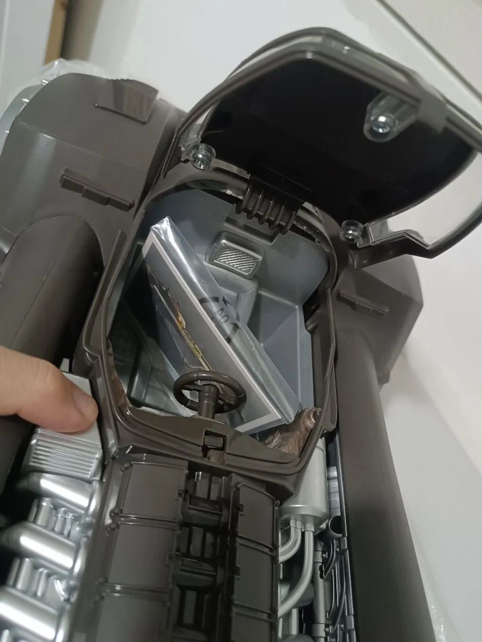 LEIA A DESCRIÇÃO!!! - Batman: White Knight DC Multiverse Gold Label Batmobile Exclusive - Foto 5