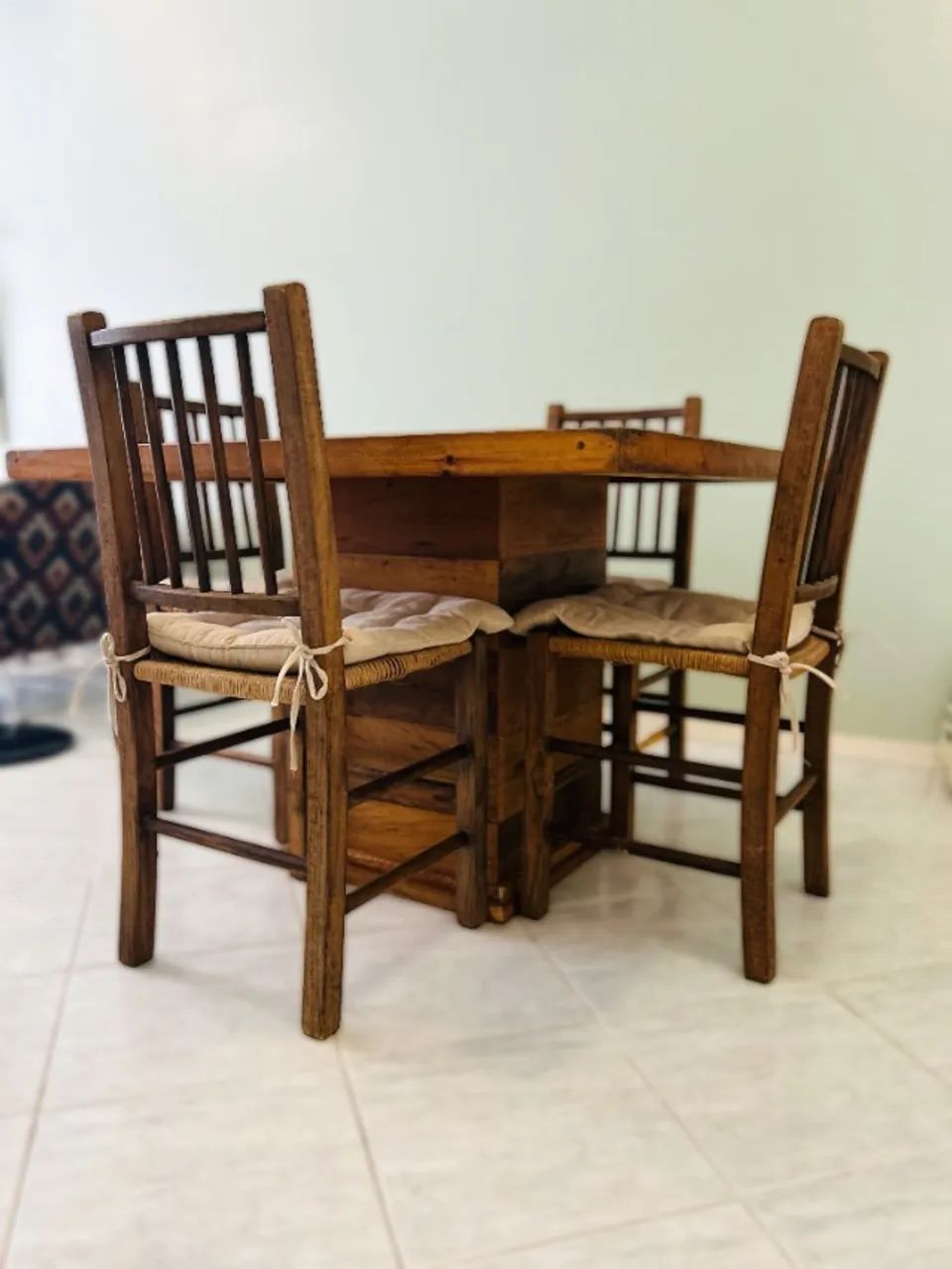 Mesa de jantar em madeira maciça65573825066755121