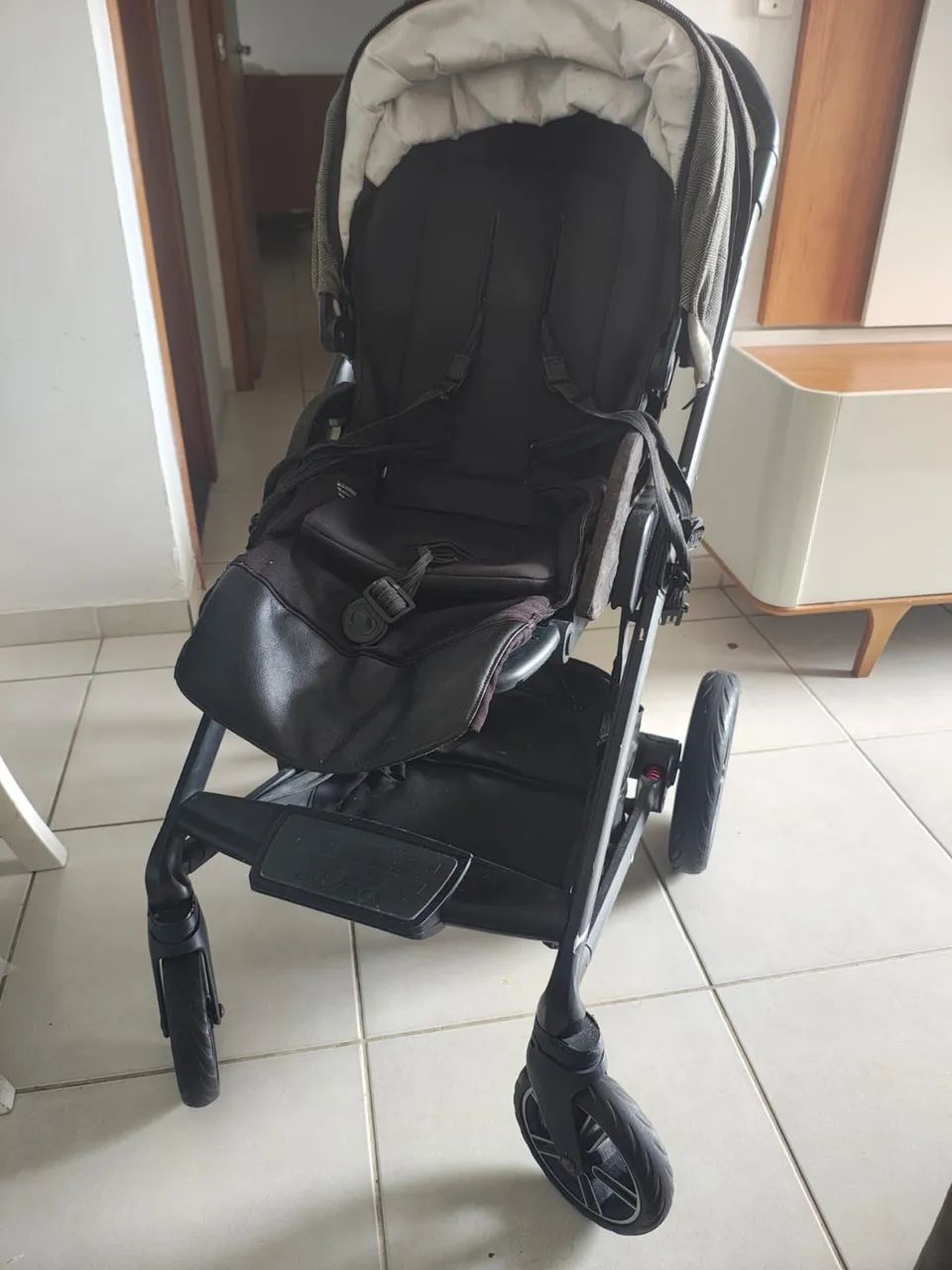 Carrinho de Bebê Retrátil + Bebê conforto - Foto 2