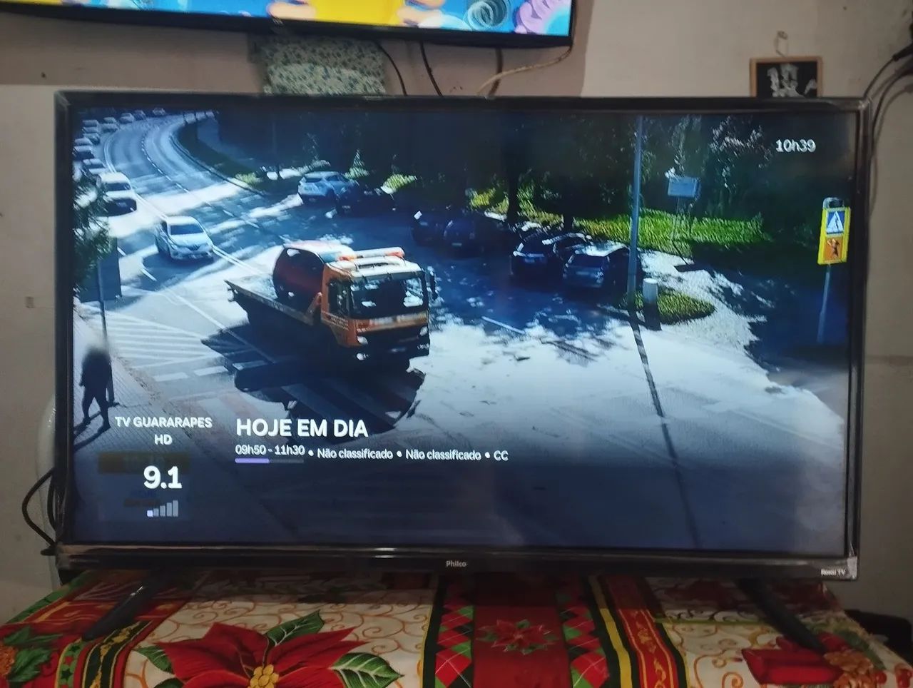 Tv Philco roku smart de 32 polegadas semi nova completa  - Foto 4
