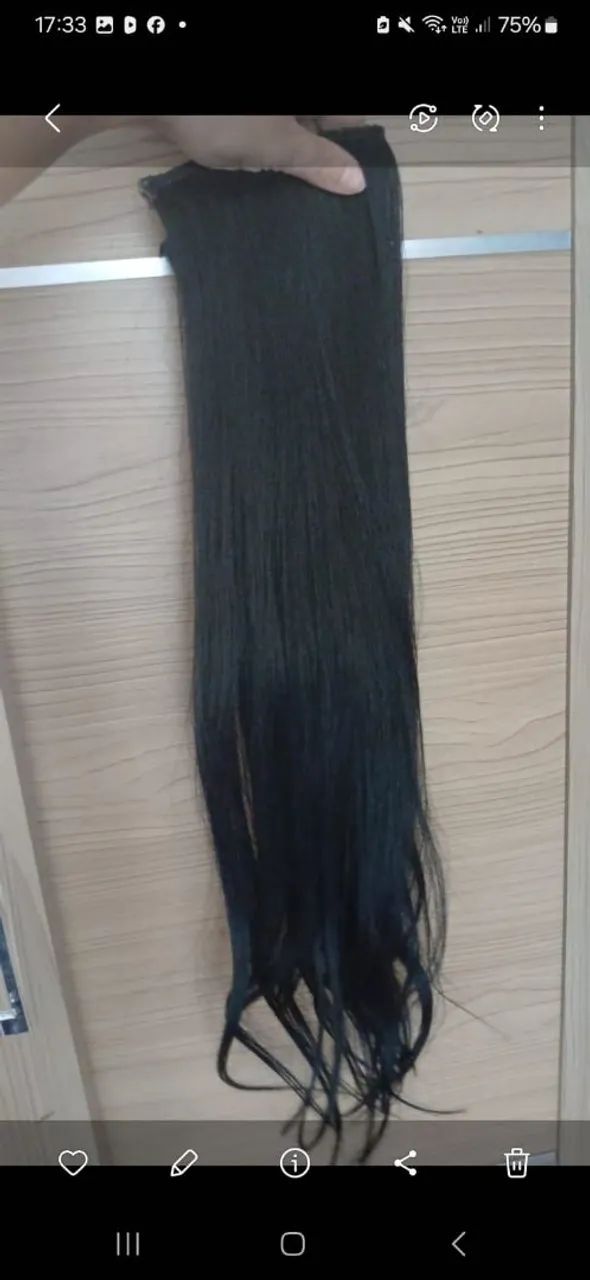 Cabelo humano 65 centímetros.
