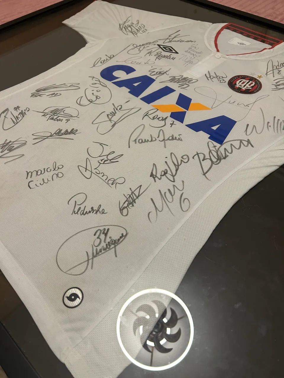 Camiseta Athletico Paranaense Autografada - Foto 2
