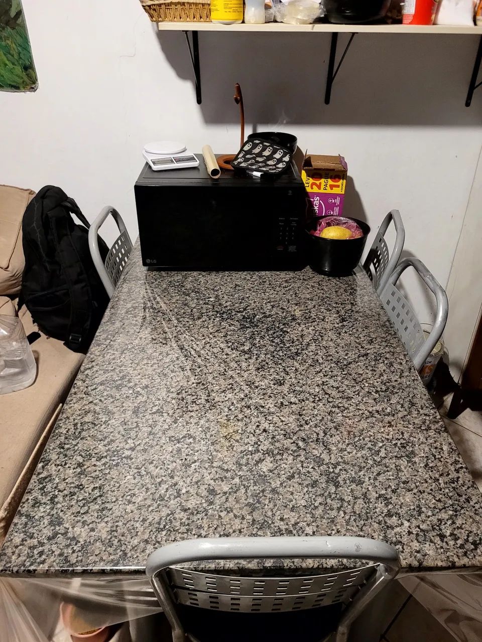 Mesa de Marmore Grande com Cadeiras - Foto 2