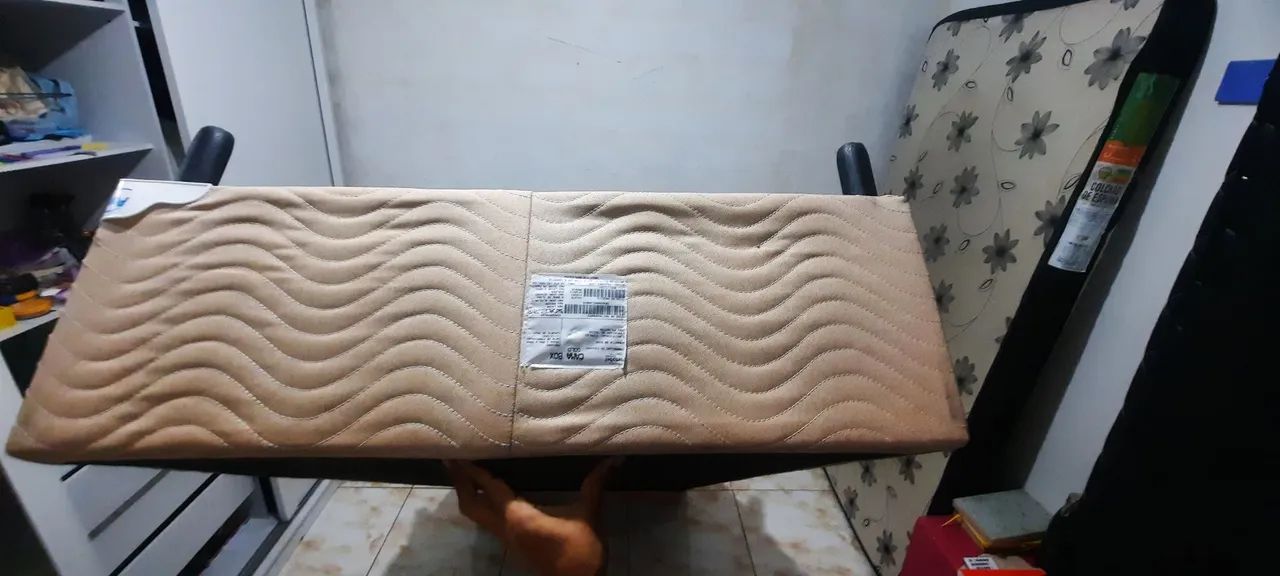 Cama Box solteiro semi nova sem o Colchão  - Foto 2