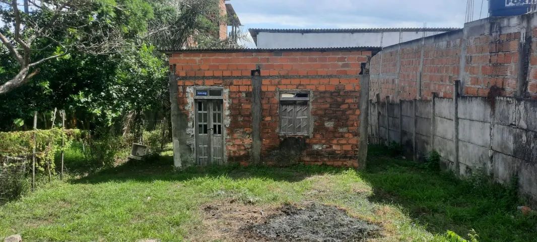 Terreno com kitnet inacabada 