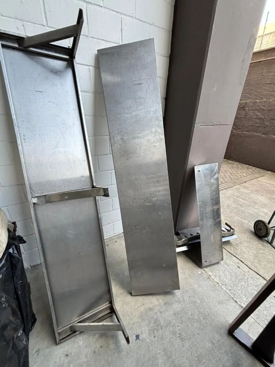 3 Prateleiras de Inox para Bar ou Restaurante 