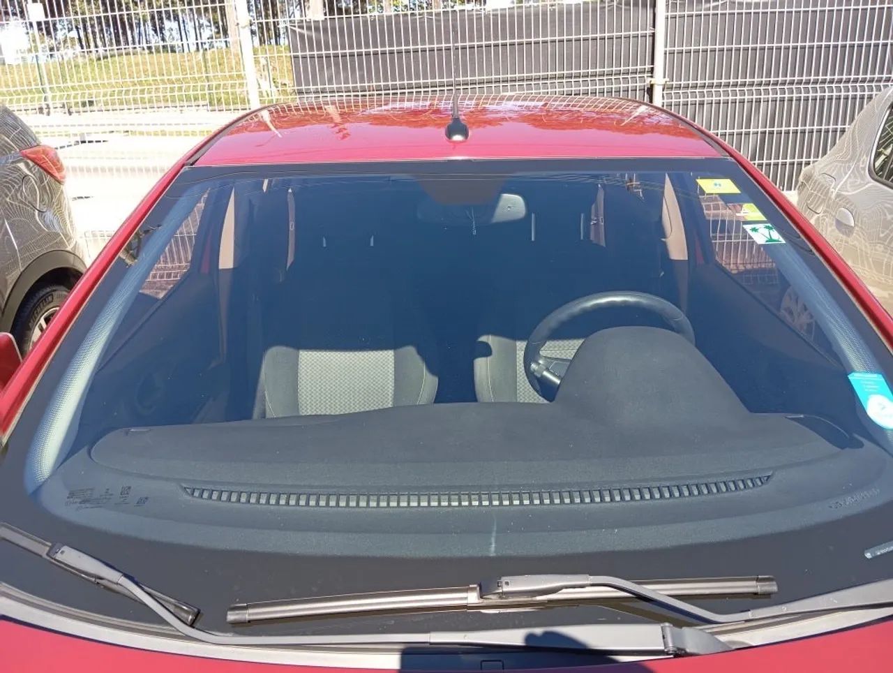Chevrolet Onix Hatch LT 1.0 8V Flex Mec. 4P 2018 - Foto 2
