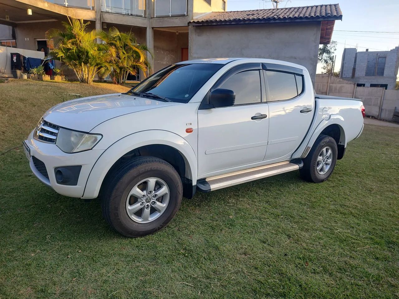 Mitsubishi L200 L200 Triton HLS 2.4 Flex 16V CD Mec. 2015