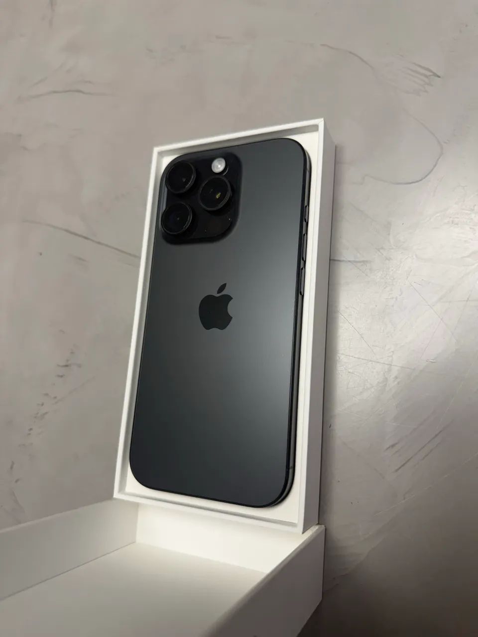 iPhone 16 pro - 128GB - Black Titanium - Foto 5
