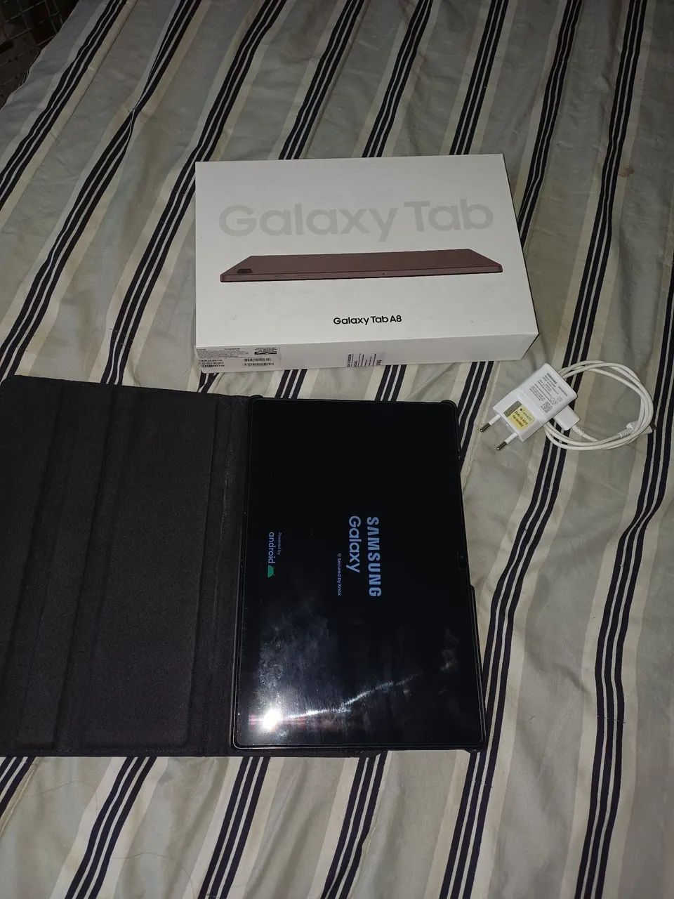 Tablet a8 com pelicula