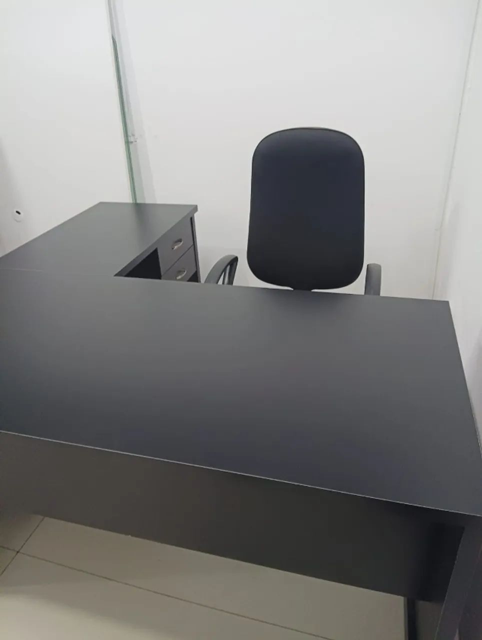 Mesa de escritório em L - Foto 4