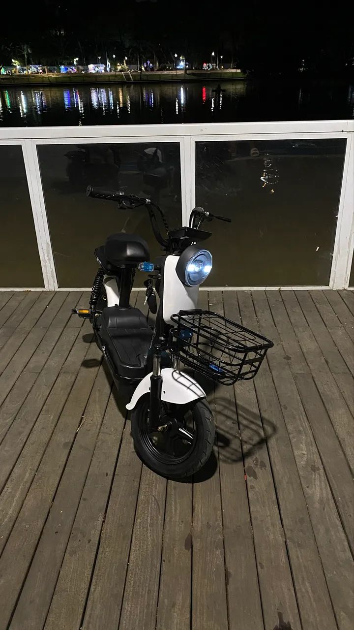 Motinha elétrica 0km nova scooter bicicleta