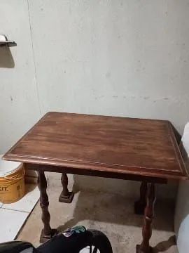  mesa de madeira 