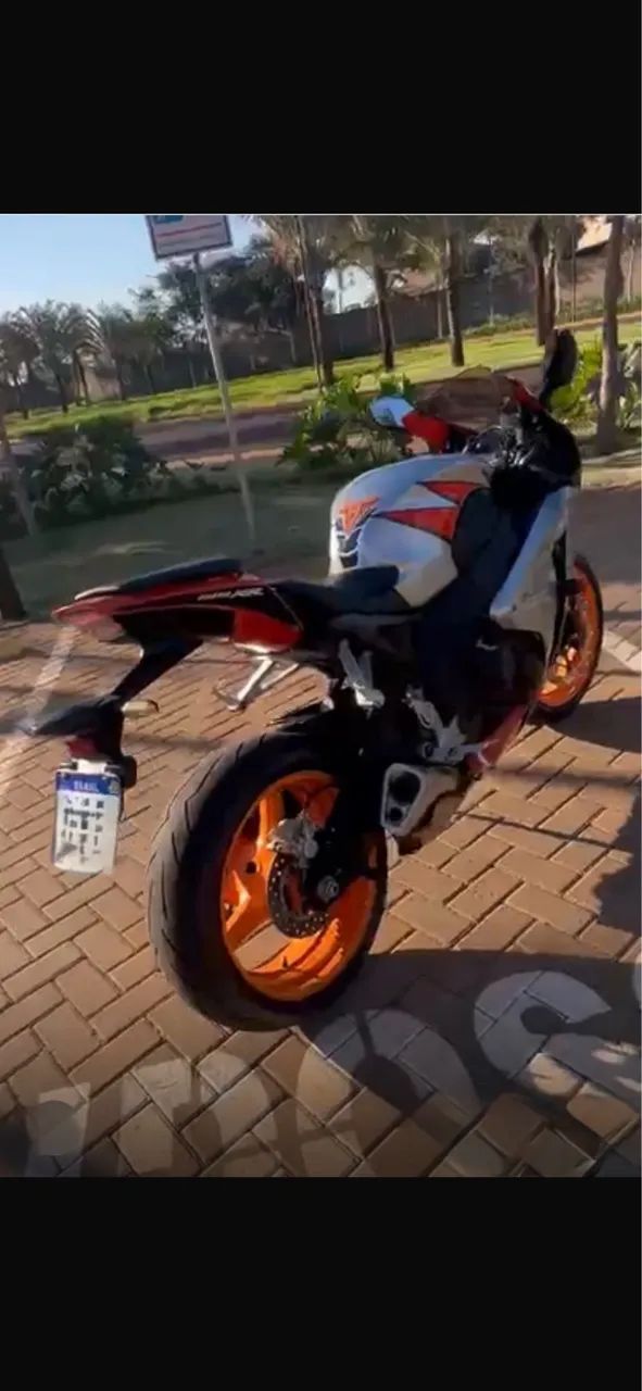 CBR1000 fireblade