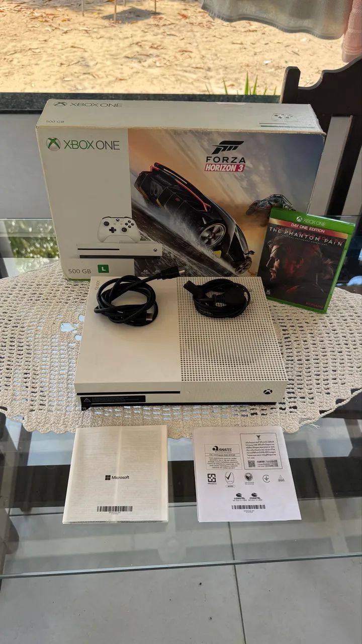Xbox One S sem controle 