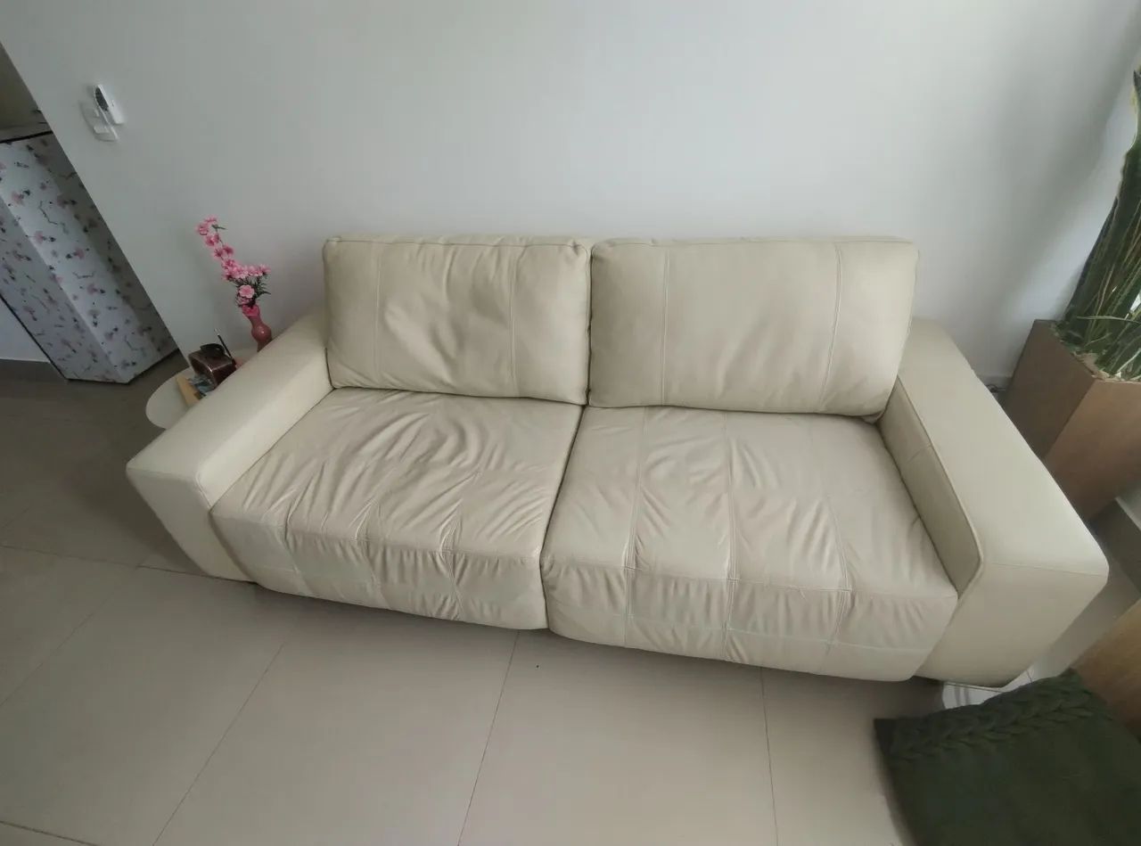 VENDO SOFÁ DE COURO LEGÍTIMO  - Foto 3