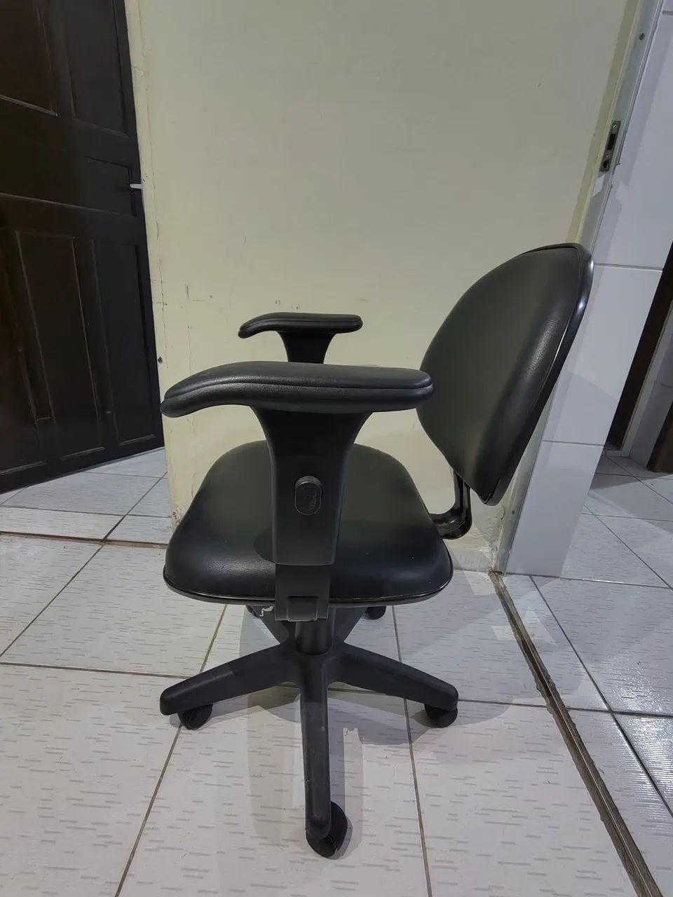 Cadeira de escritório - Foto 2