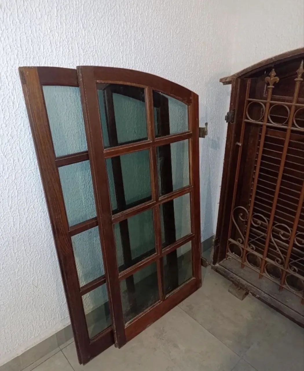 Janelas de madeira maciça65704308054658121