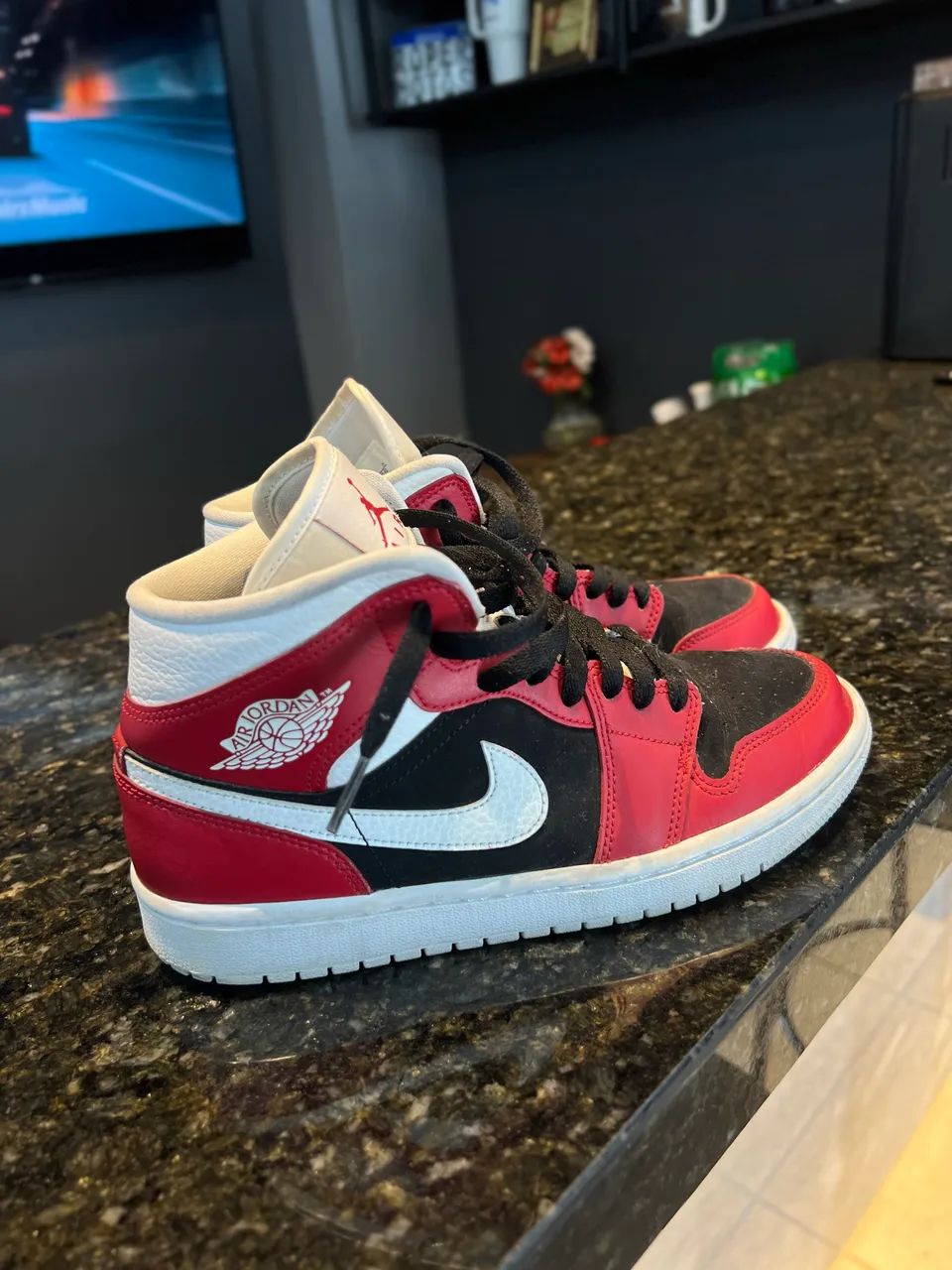 Tênis Jordan Air Jordan 1 Mid