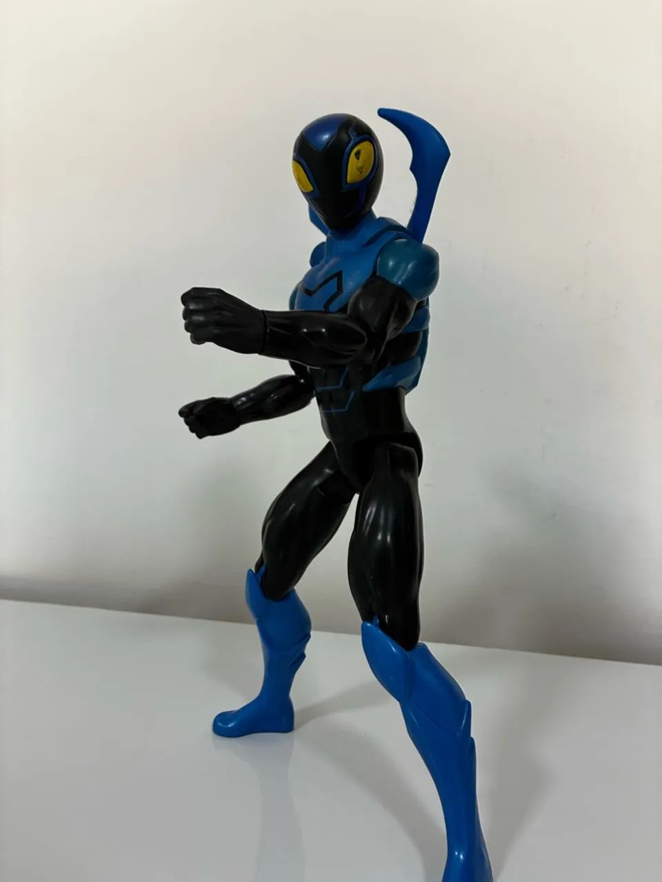 Boneco Besouro azul 30 cm hasbro  - Foto 4