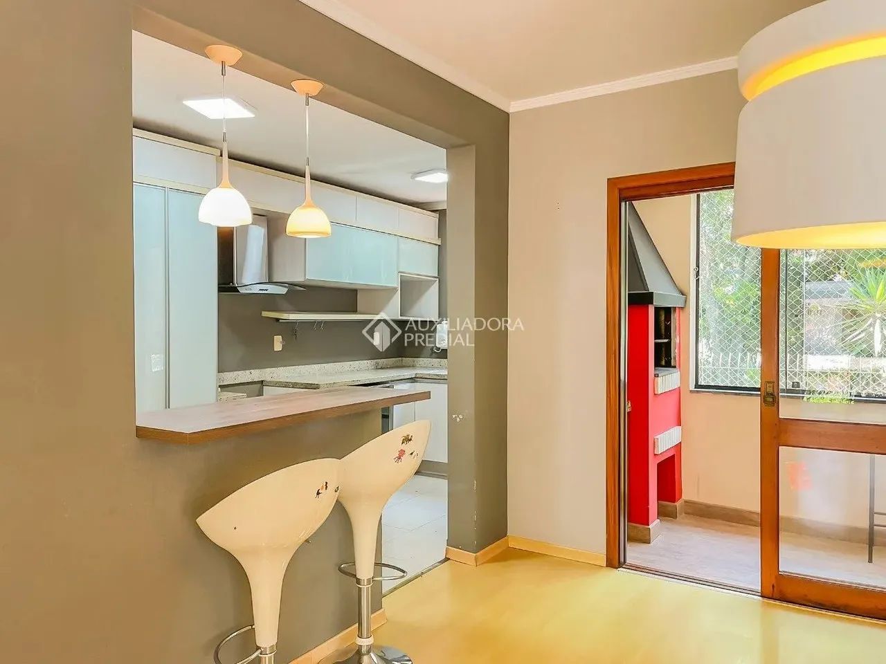 Casa com 3 quartos e 2 vagas de garagem no bairro Tristeza - Foto 7
