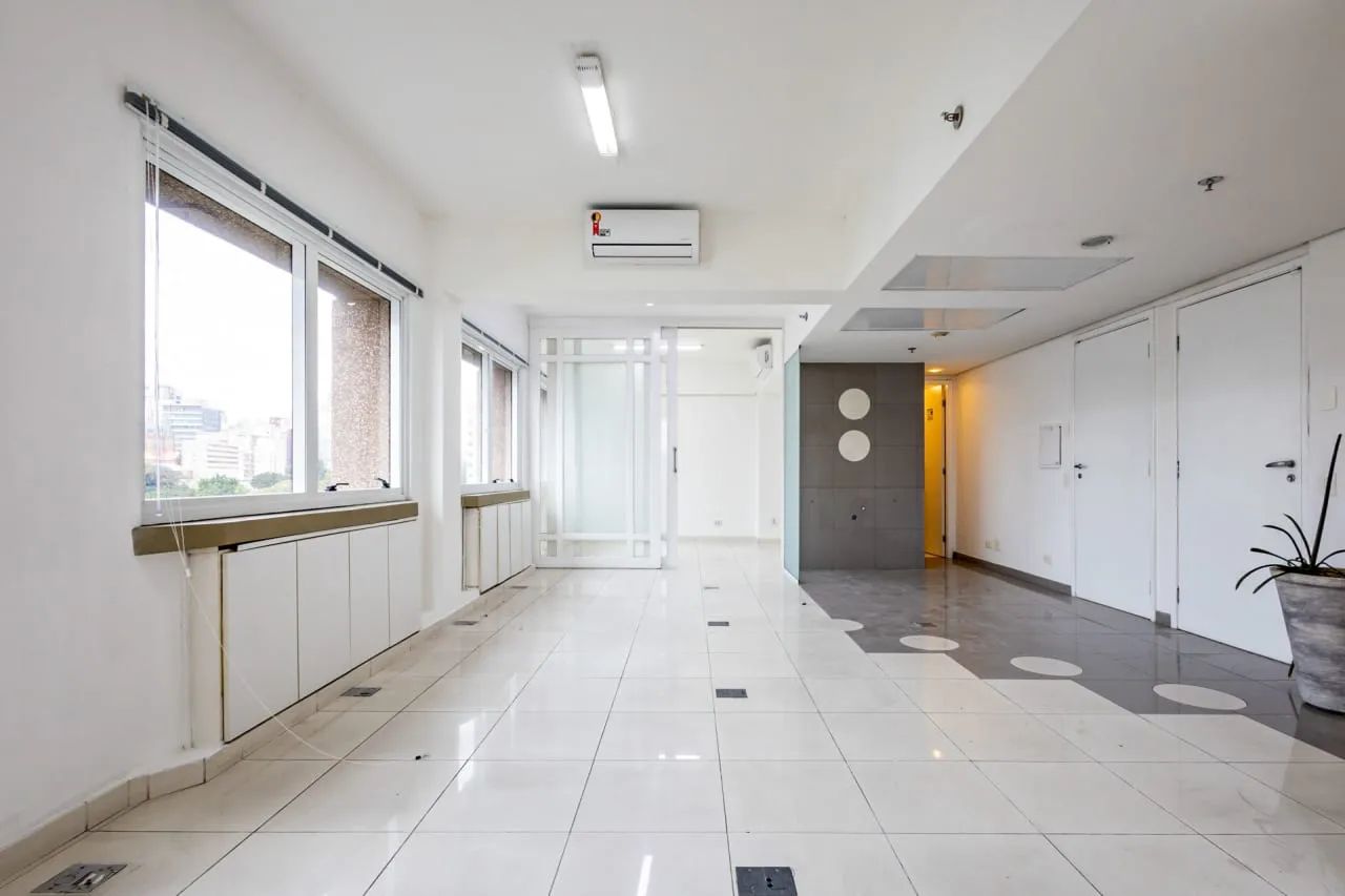 Sala comercial na Rua Maestro Cardim, 407 - 1002  56 m²