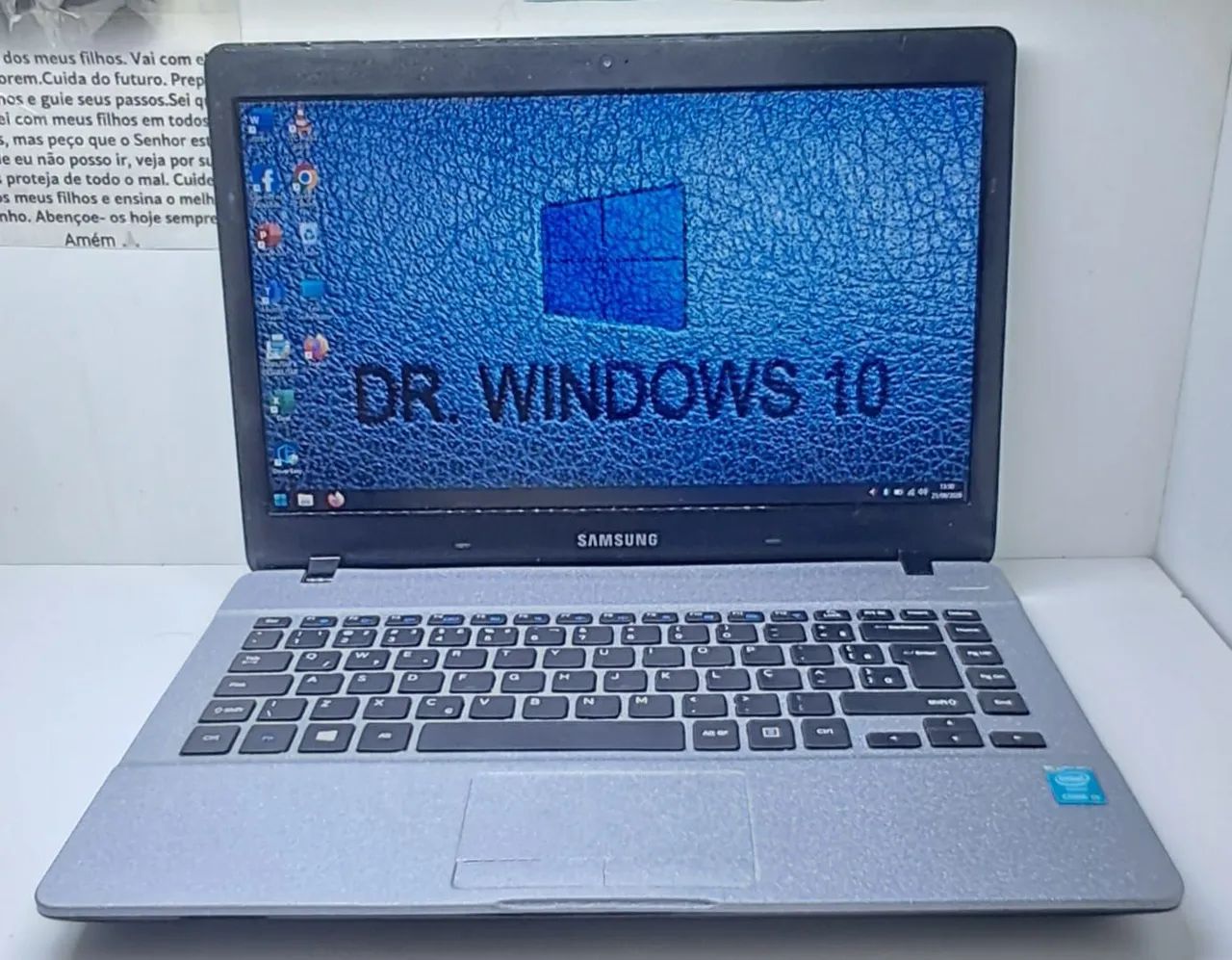 Notebook samsung intel core i3 500GB de HD 4GB de memória ram Windows 10 64bits!!