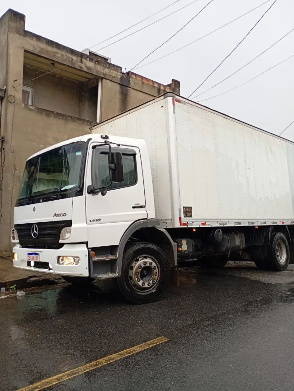 CAMINHÃO TOCO BAU ATEGO 1418 