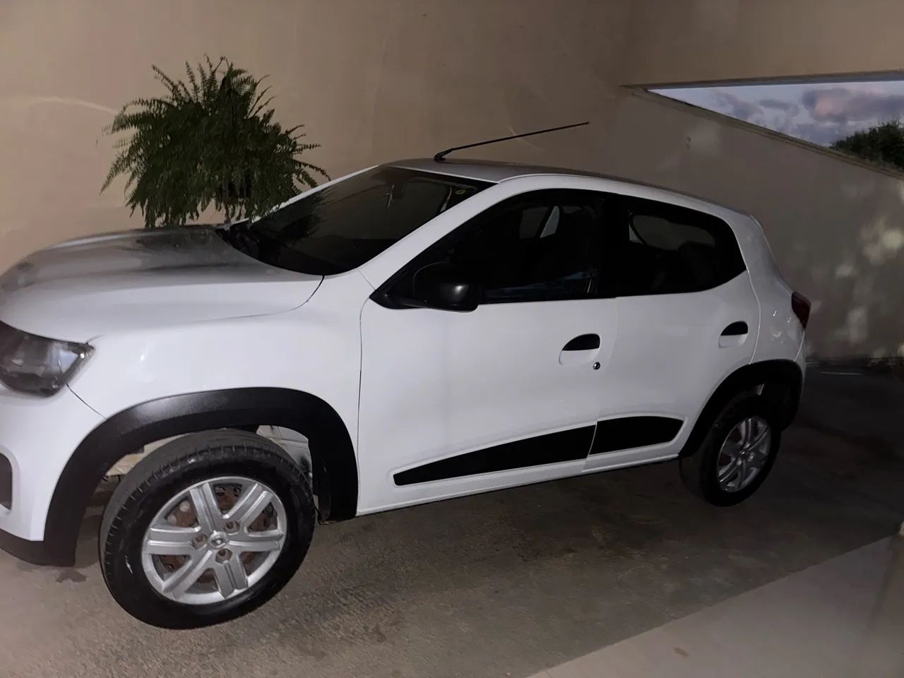 Renault Kwid Zen 1.0 Flex 12V 5P Mec. 2021 - Foto 3