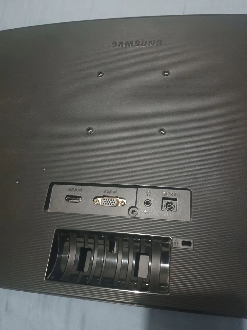 Monitor Curvo Samsung 24" Quebrado - Foto 4