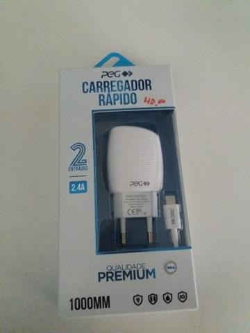Carregador rápido com duas entradas usb novo na caixa