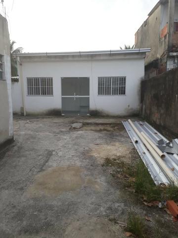 Casa 2 Quartos + Loja + Kit (Est. Magarça)