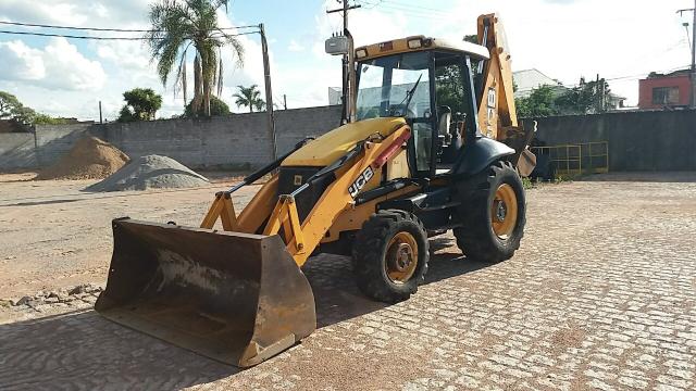 Retroescavadeira JCB 3C PLUS ano 2012 - Foto 6