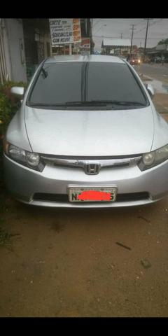 Honda CiIvic Ano 2008 com parcelas