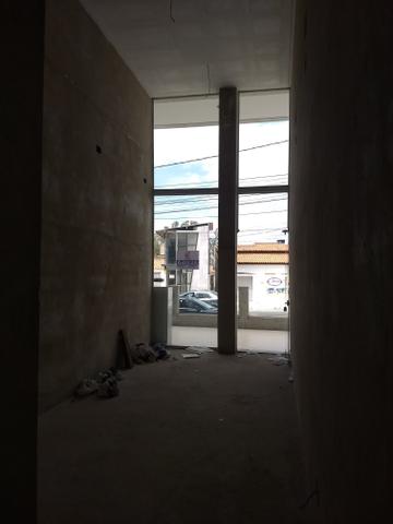 Alugo loja no Candeias Medical Center na av. Jorge Teixeira - Foto 3