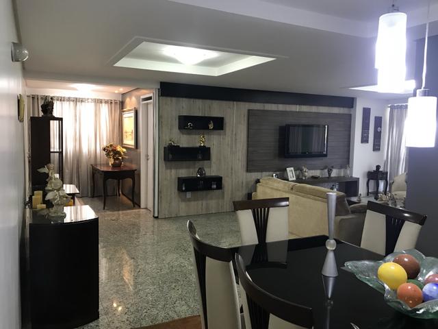 Apartamento 211,5 m2 um por andar projetado - Permuto
