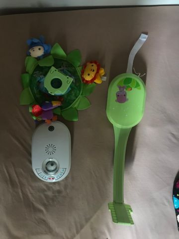 Móbile Amigos da Floresta com Projetor - Fisher Price usado pouquíssimas vezes