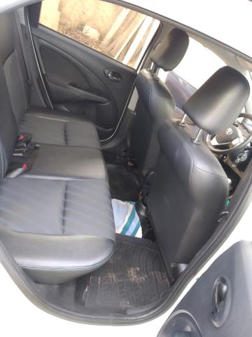 Etios 1.5 XS sedan - Foto 2