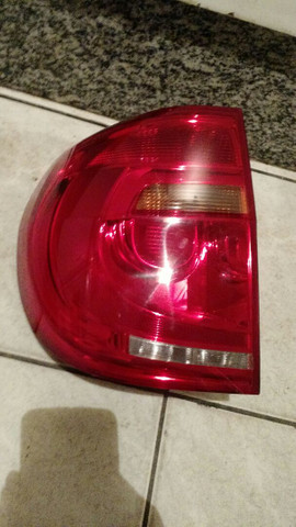 Lanterna traseira esquerda Volkswagen fox 2010 - Foto 2