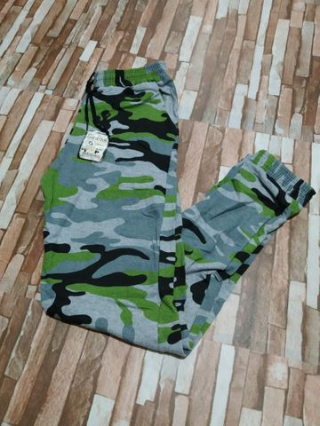 Blusão corta vento e calça moletom