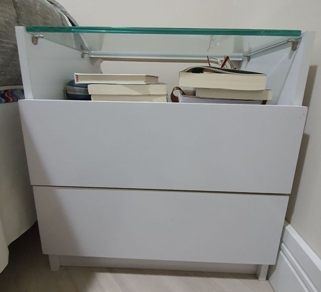 Mesa de cabeceira