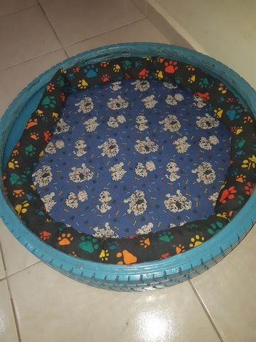 BAIXEI PRA VENDER :Cama de cachorro No pneu