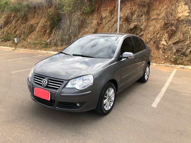 POLO SEDAN