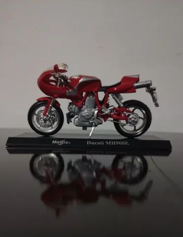 Miniatura moto Ducati MH900E
