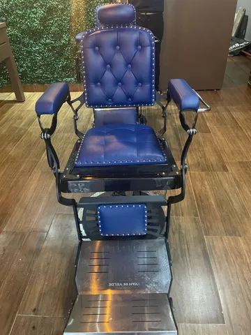 Cadeira de Barbeiro Antiga Retrô Hawk em Aço e Madeira Maciços