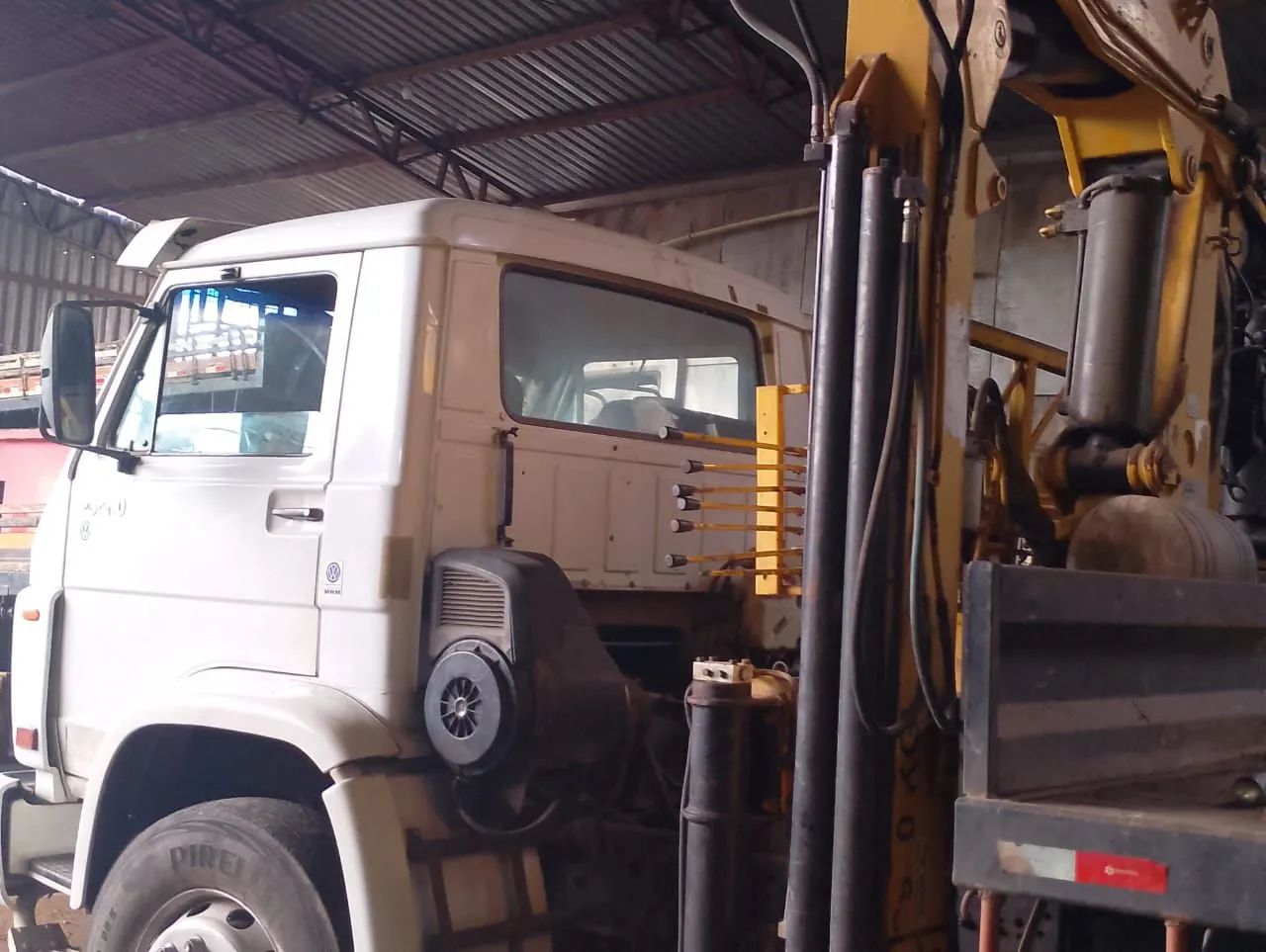 Caminhão Munck 23210 - Foto 2