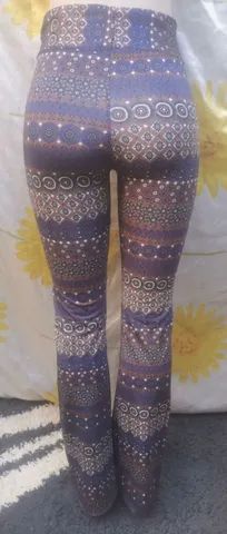 <br>calça legging mix estampas flare tam g - Foto 2